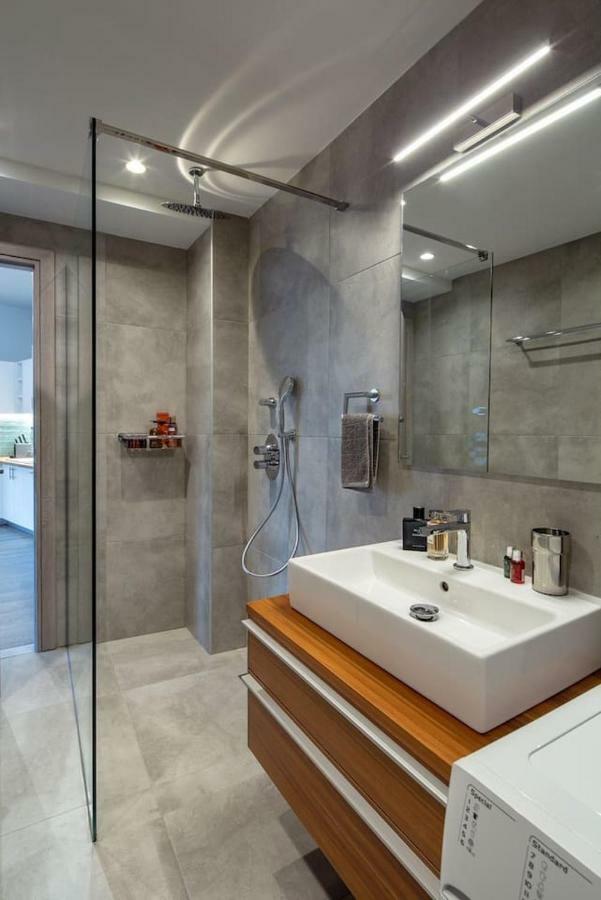The Apartment 2 Bdrs/2 Baths Luxury Residence เอเธนส์ ภายนอก รูปภาพ