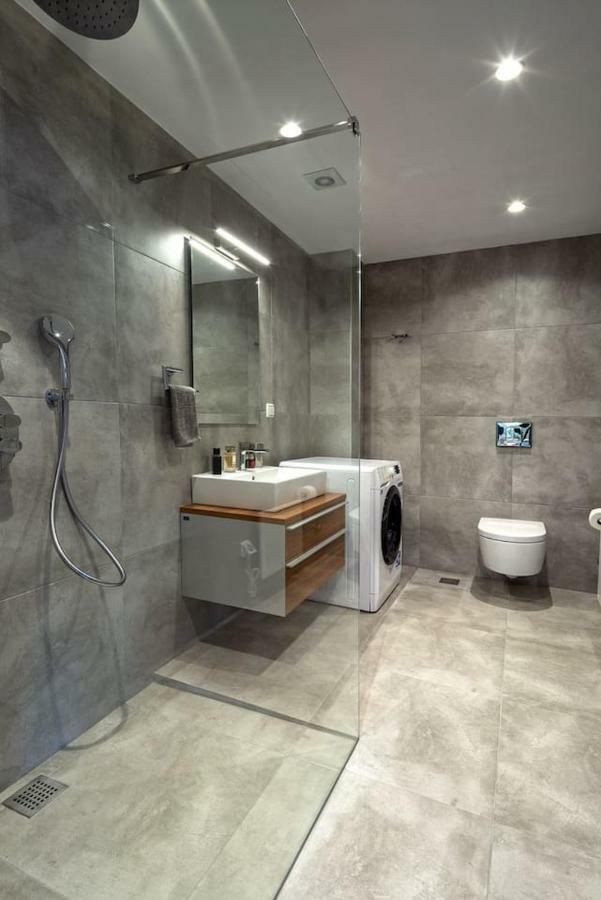 The Apartment 2 Bdrs/2 Baths Luxury Residence เอเธนส์ ภายนอก รูปภาพ