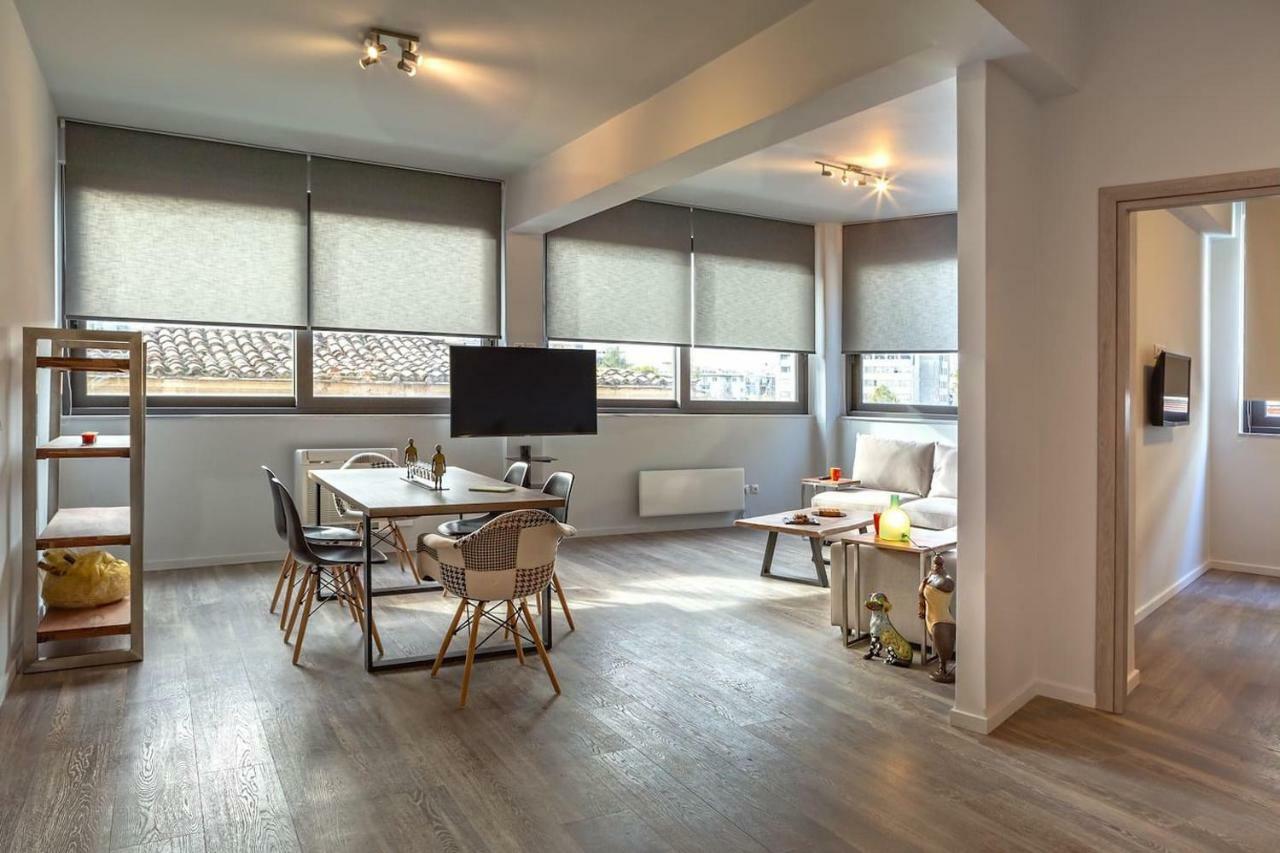 The Apartment 2 Bdrs/2 Baths Luxury Residence เอเธนส์ ภายนอก รูปภาพ
